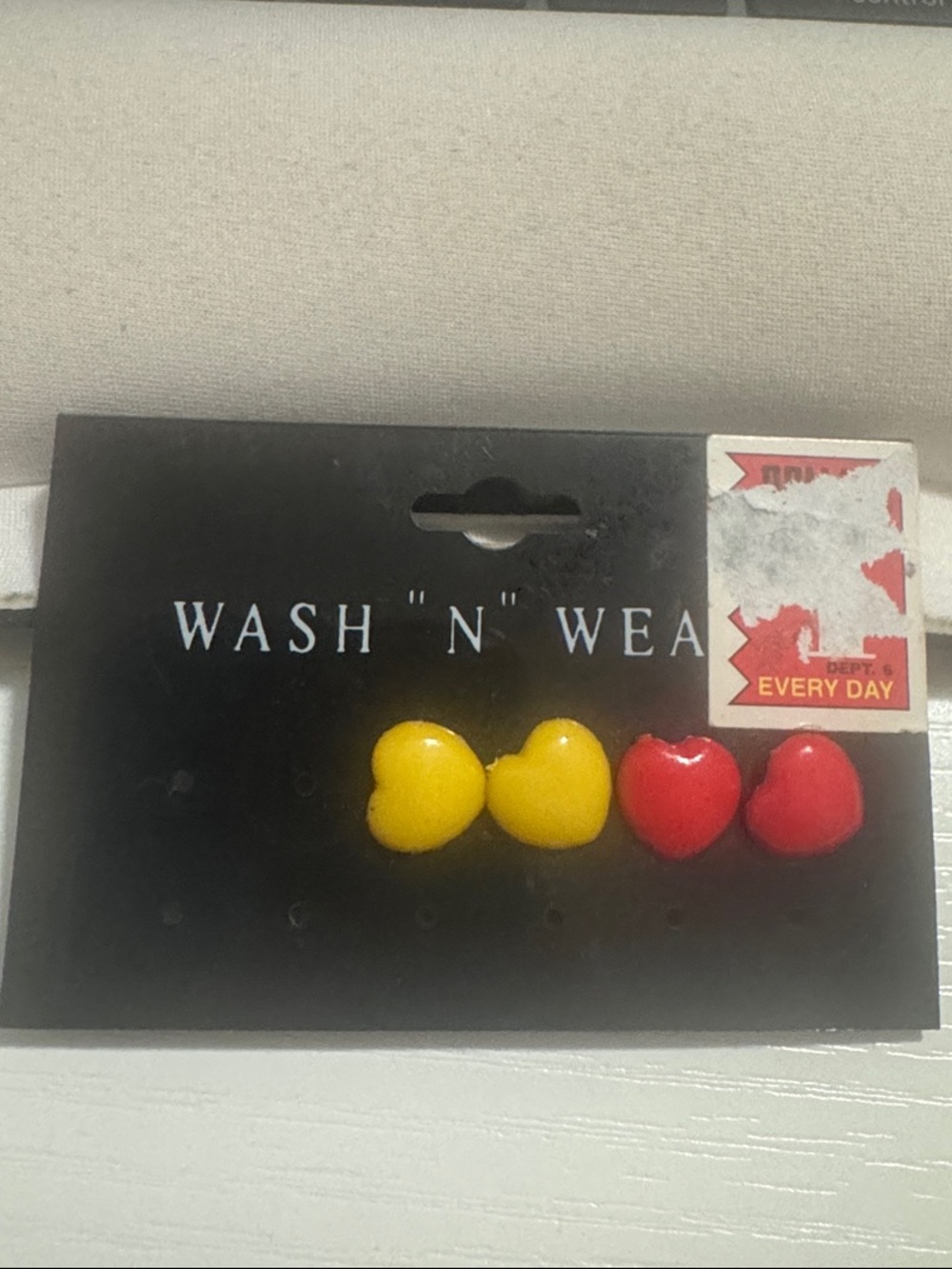 Wash n wear Vintage Rare Heart Stud Earrings - Yellow & Red